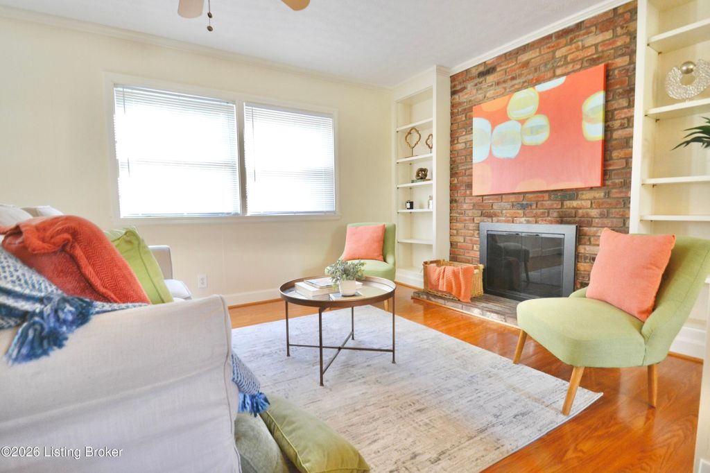 Photo of 822 Circle Hill Rd, Louisville, KY 40207 (MLS # 1713898)