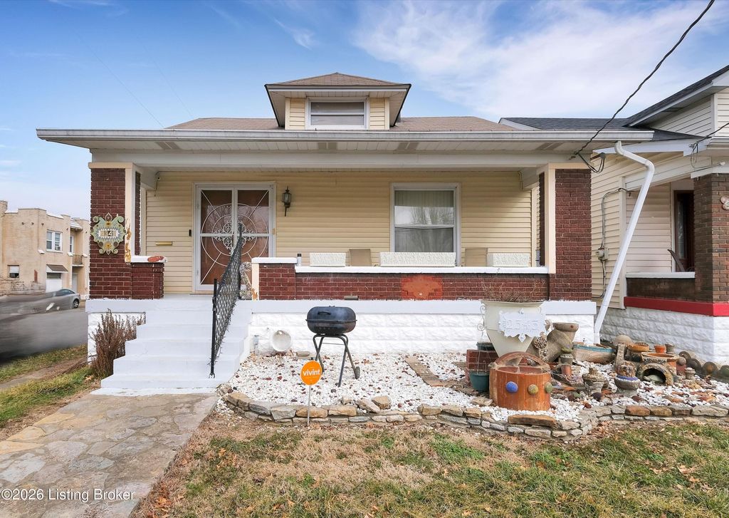 Photo of 2343 Hale Ave, Louisville, KY 40210 (MLS # 1710060)