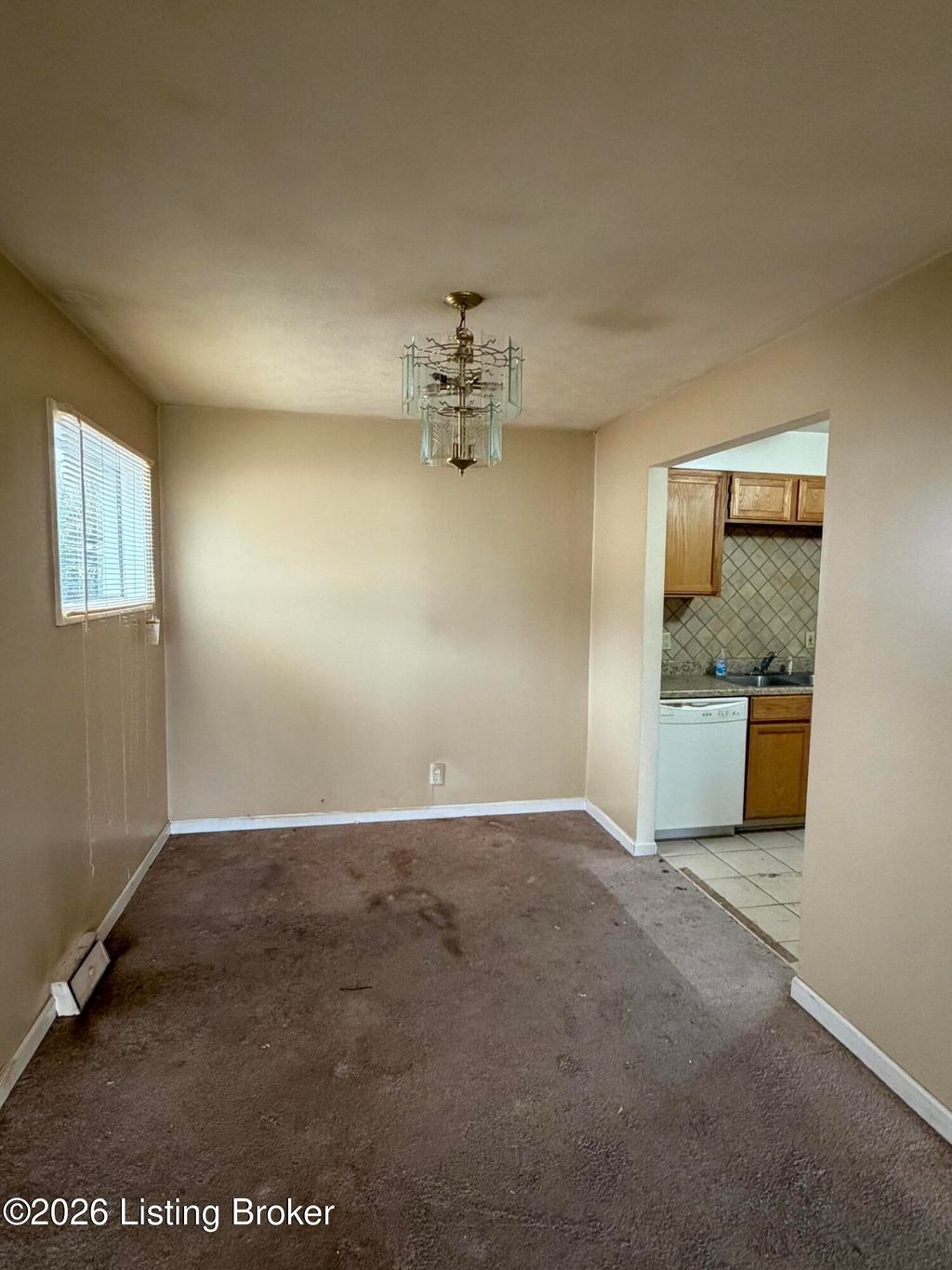 Photo of 4923 Bluebird Ave, Lynnview, KY 40213 (MLS # 1711464)