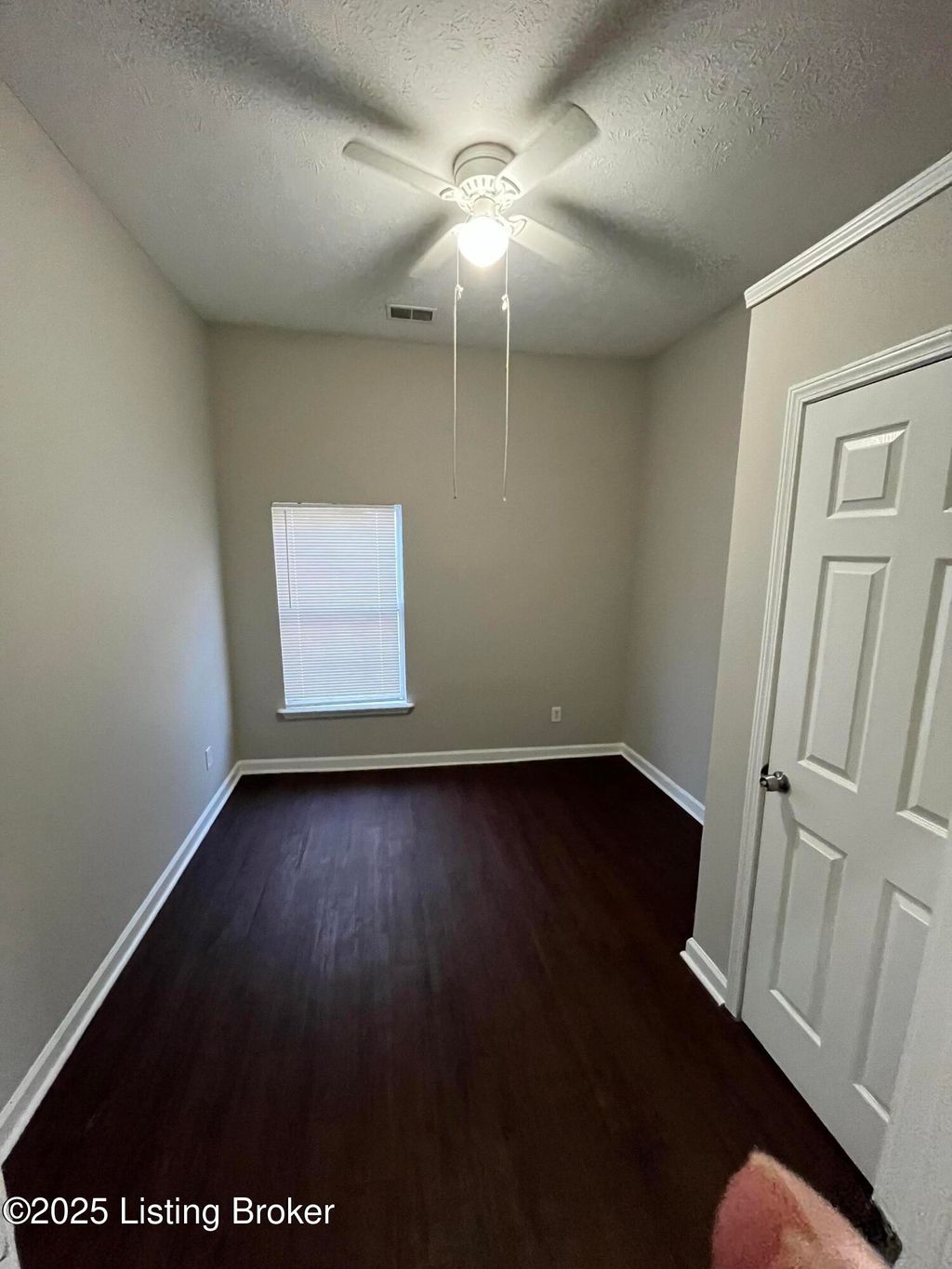 Photo of 613 E Kentucky St, Louisville, KY 40203 (MLS # 1717089)