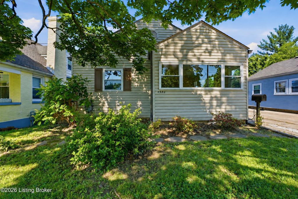 Photo of 4532 S 1st St, Louisville, KY 40214 (MLS # 1717046)