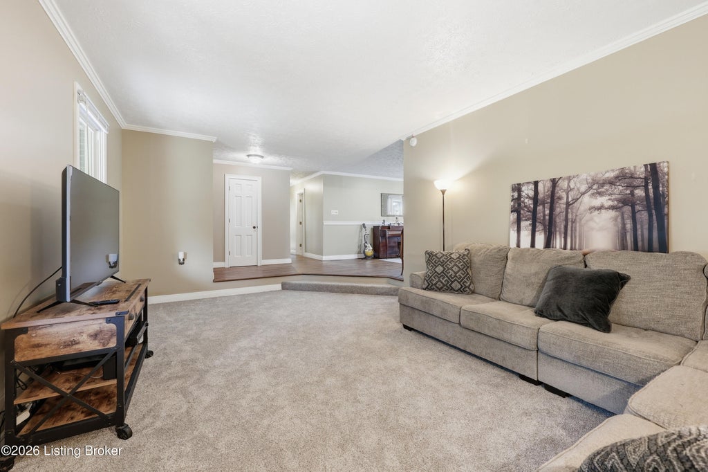 Photo of 194 Old Coach Rd, Nicholasville, KY 40356 (MLS # 1720628)