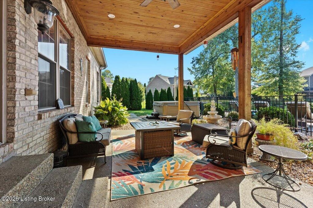 Photo of 2709 Heather Green Blvd, La Grange, KY 40031 (MLS # 1711076)