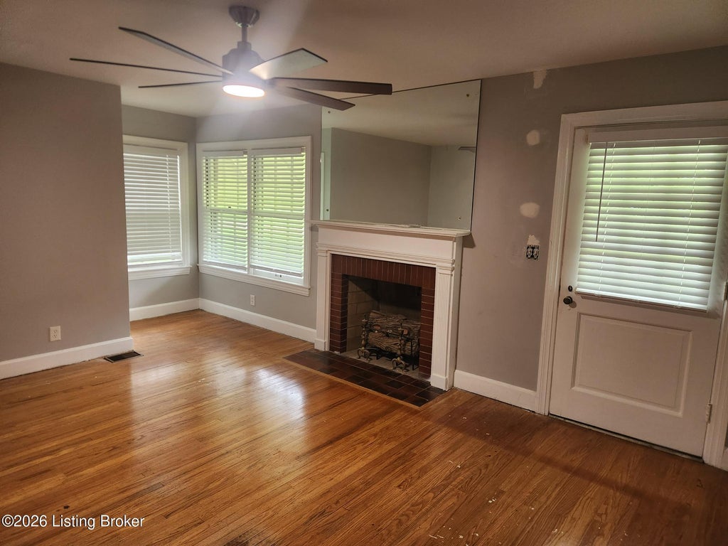 Photo of 316 Monohan Dr, Louisville, KY 40207 (MLS # 1731478)