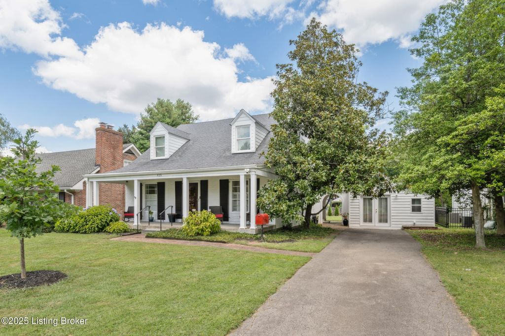 Photo of 415 Oread Rd, Louisville, KY 40207 (MLS # 1704002)