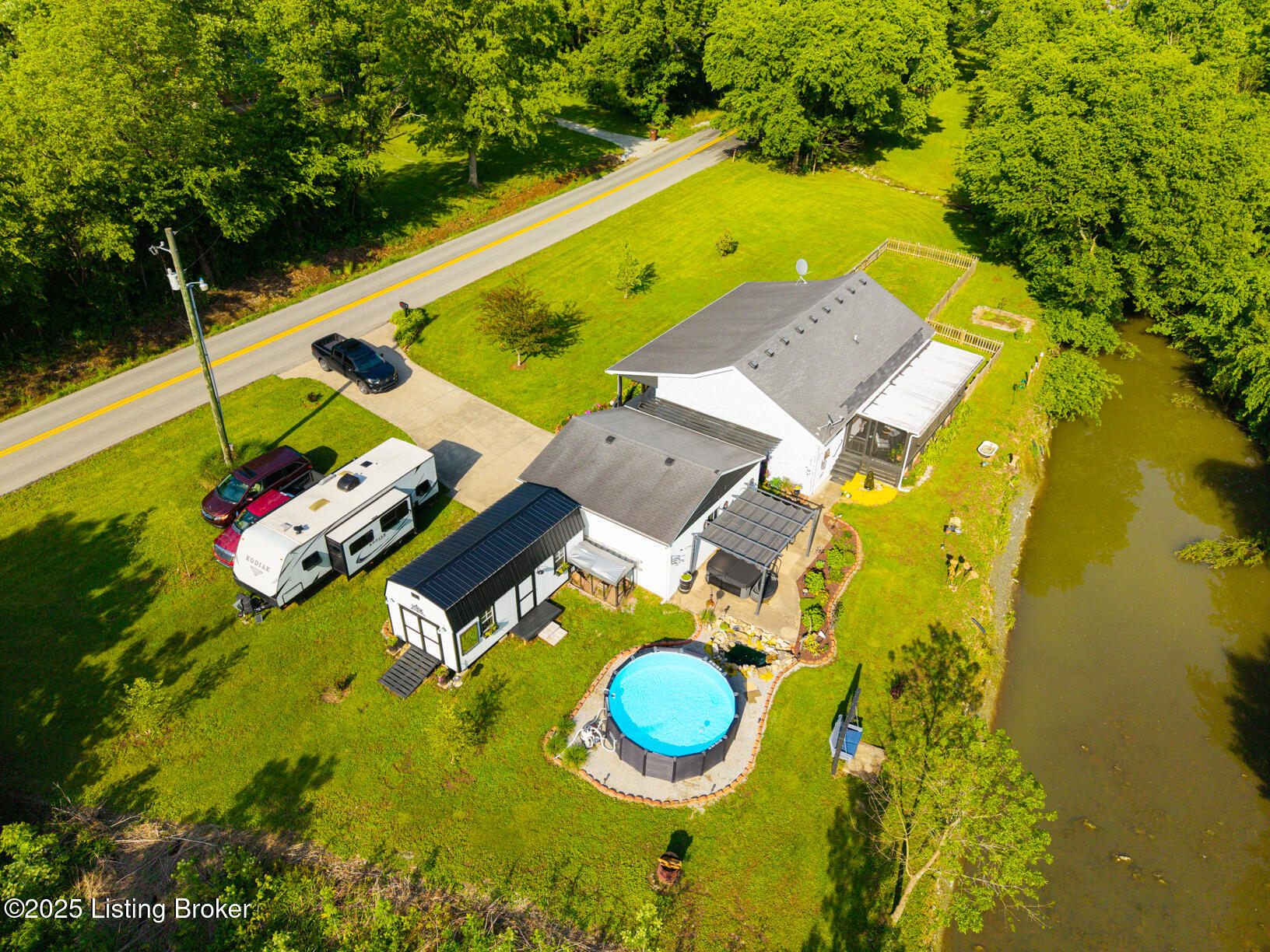 2327 Highgrove Rd, Coxs Creek, Pennsylvania image 6