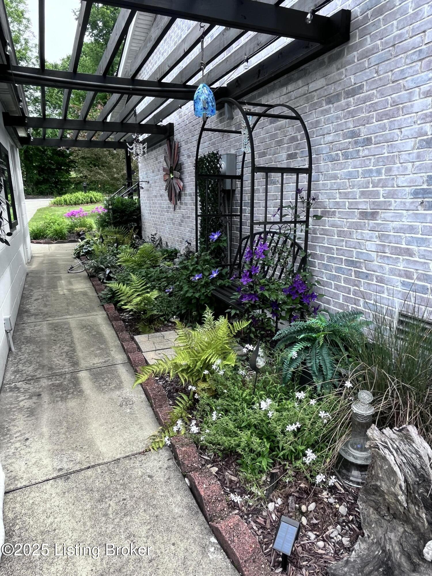 2327 Highgrove Rd, Coxs Creek, Pennsylvania image 8