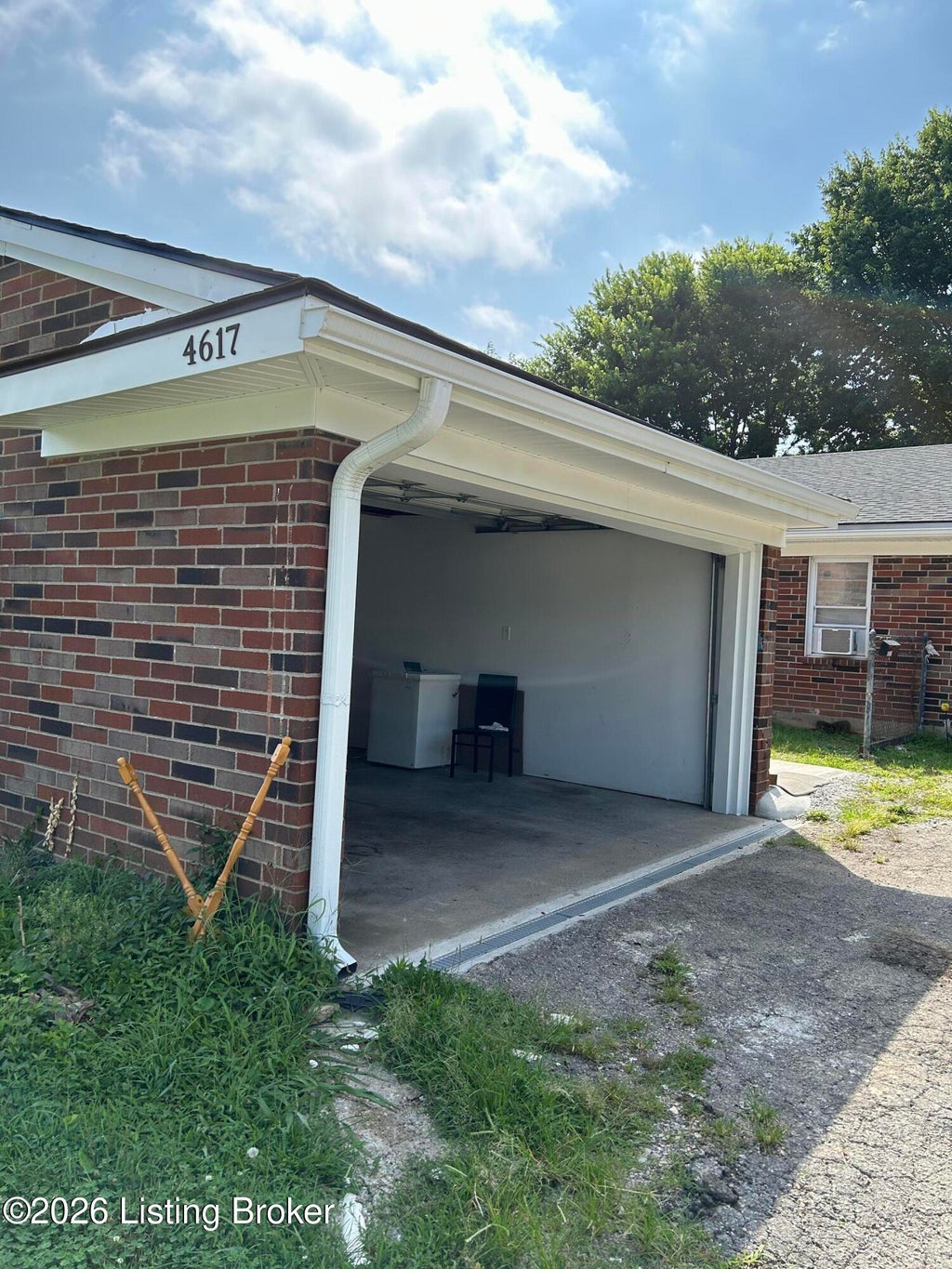 Photo of 4617 Beechbrook Rd #A &amp; B, Louisville, KY 40218 (MLS # 1725659)