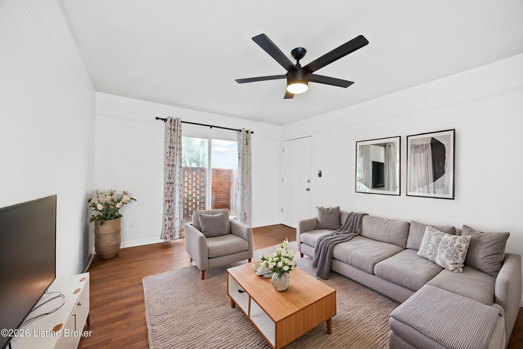 Photo of 1032 Armstrong Mill Rd #B, Lexington, KY 40517 (MLS # 1710721)