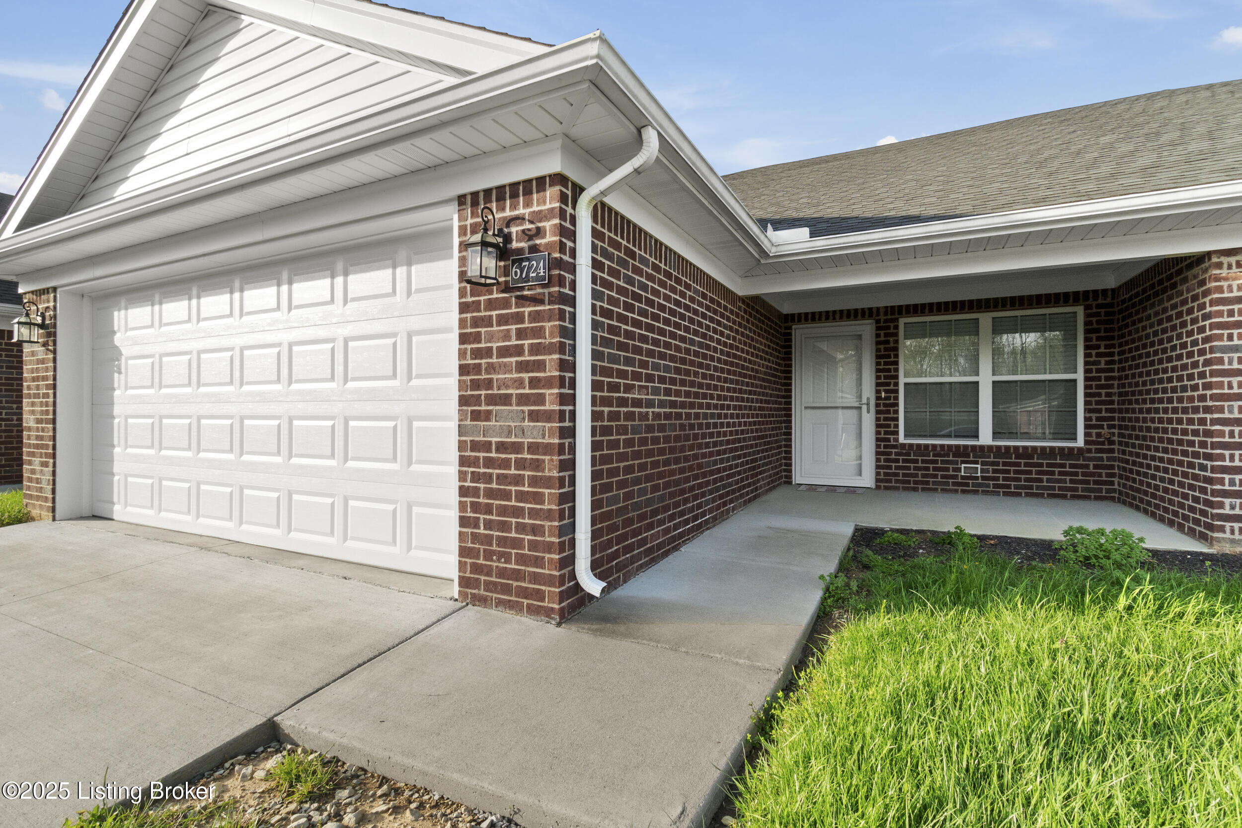 6724 Eagle Wood Dr, Louisville, Pennsylvania image 2