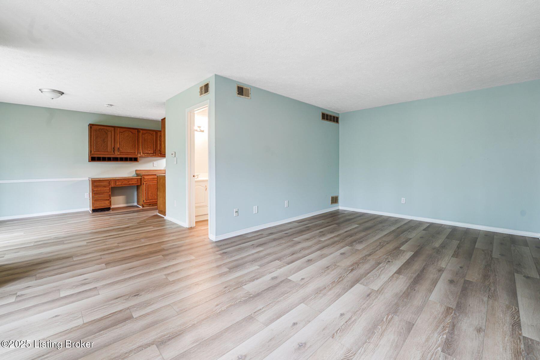 3112 Valley Side Ct, Louisville, Kentucky image 8