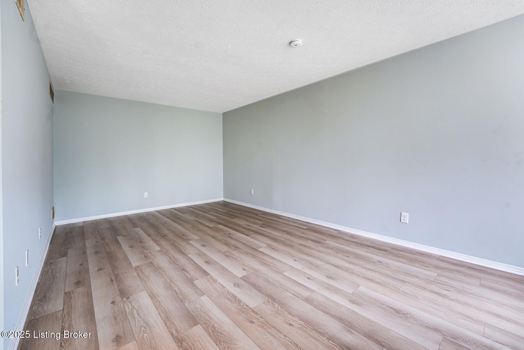 3112 Valley Side Ct, Louisville, Kentucky image 6