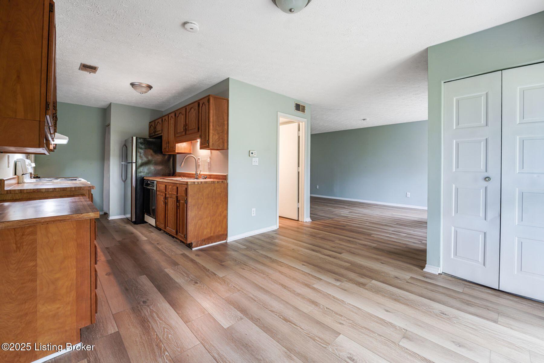 3112 Valley Side Ct, Louisville, Kentucky image 10