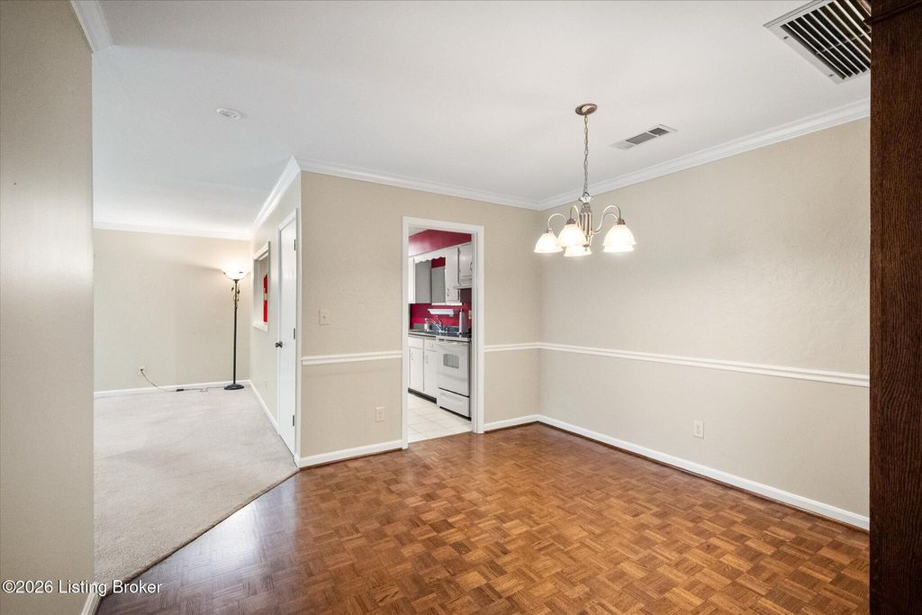 Photo of 278 Salisbury Square #APT 104, Louisville, KY 40207 (MLS # 1715345)