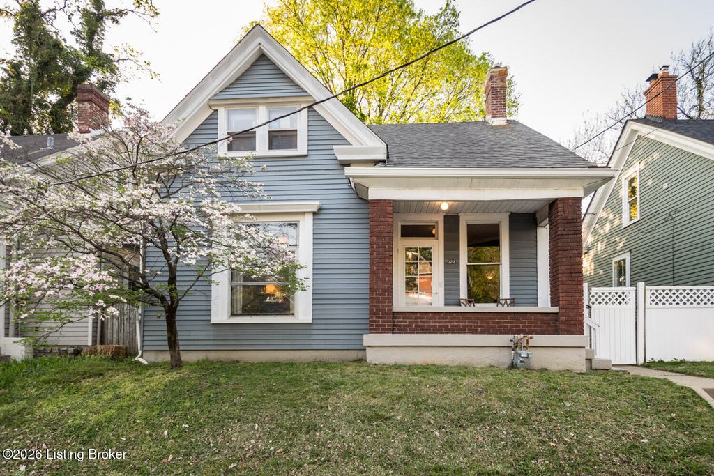 Photo of 2212 Grinstead Dr, Louisville, KY 40204 (MLS # 1713848)