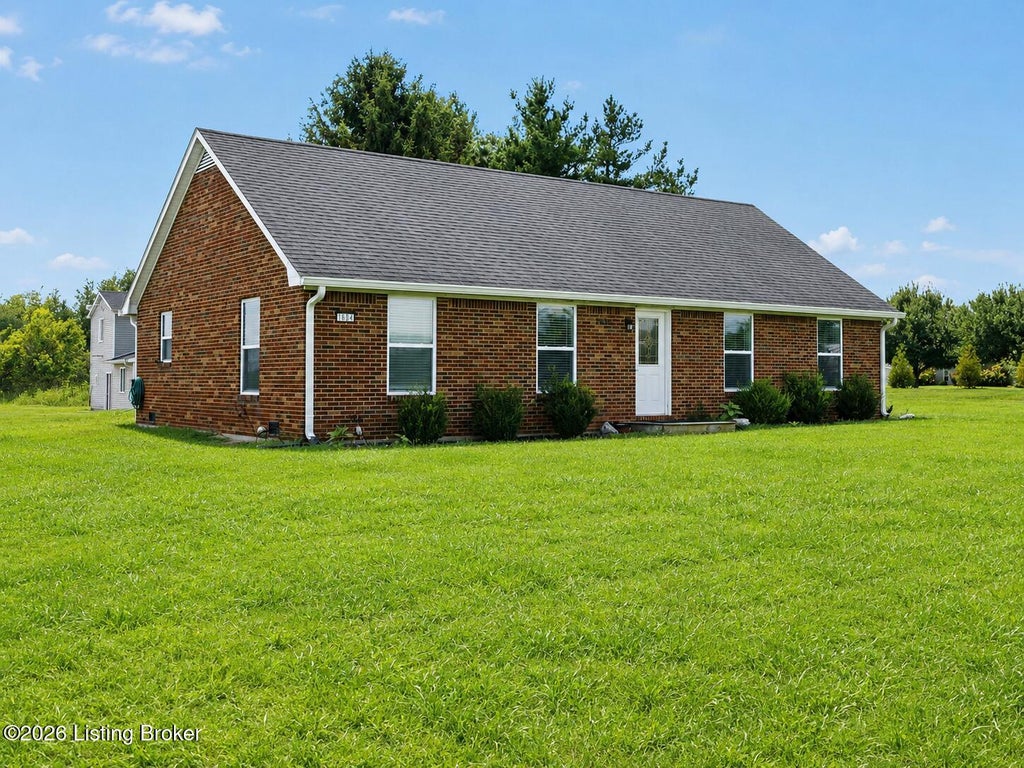 Photo of 1604 Saint John Rd, Elizabethtown, KY 42701 (MLS # 1727614)