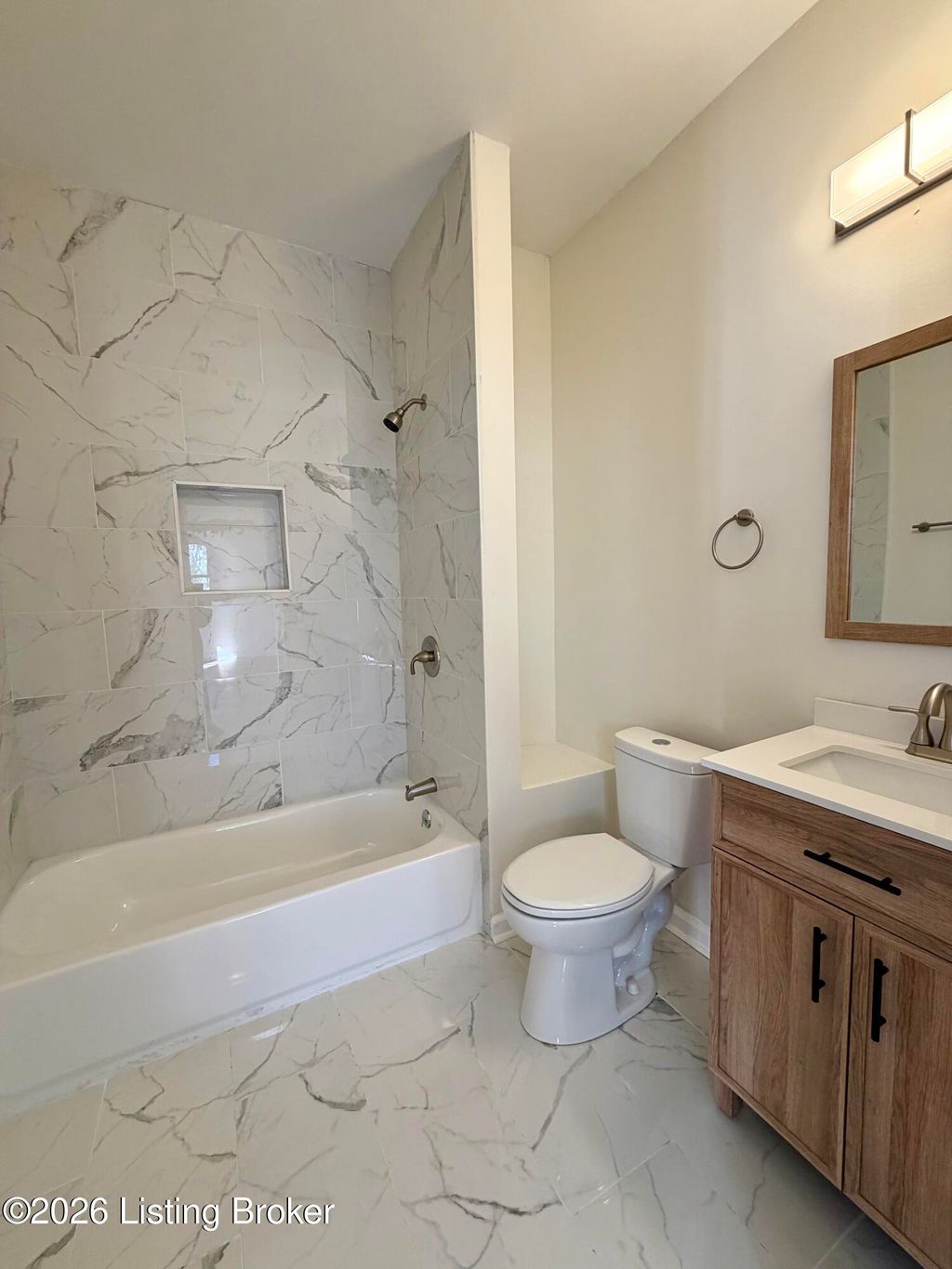 Photo of 666 Curry Ct, Louisville, KY 40211 (MLS # 1711904)