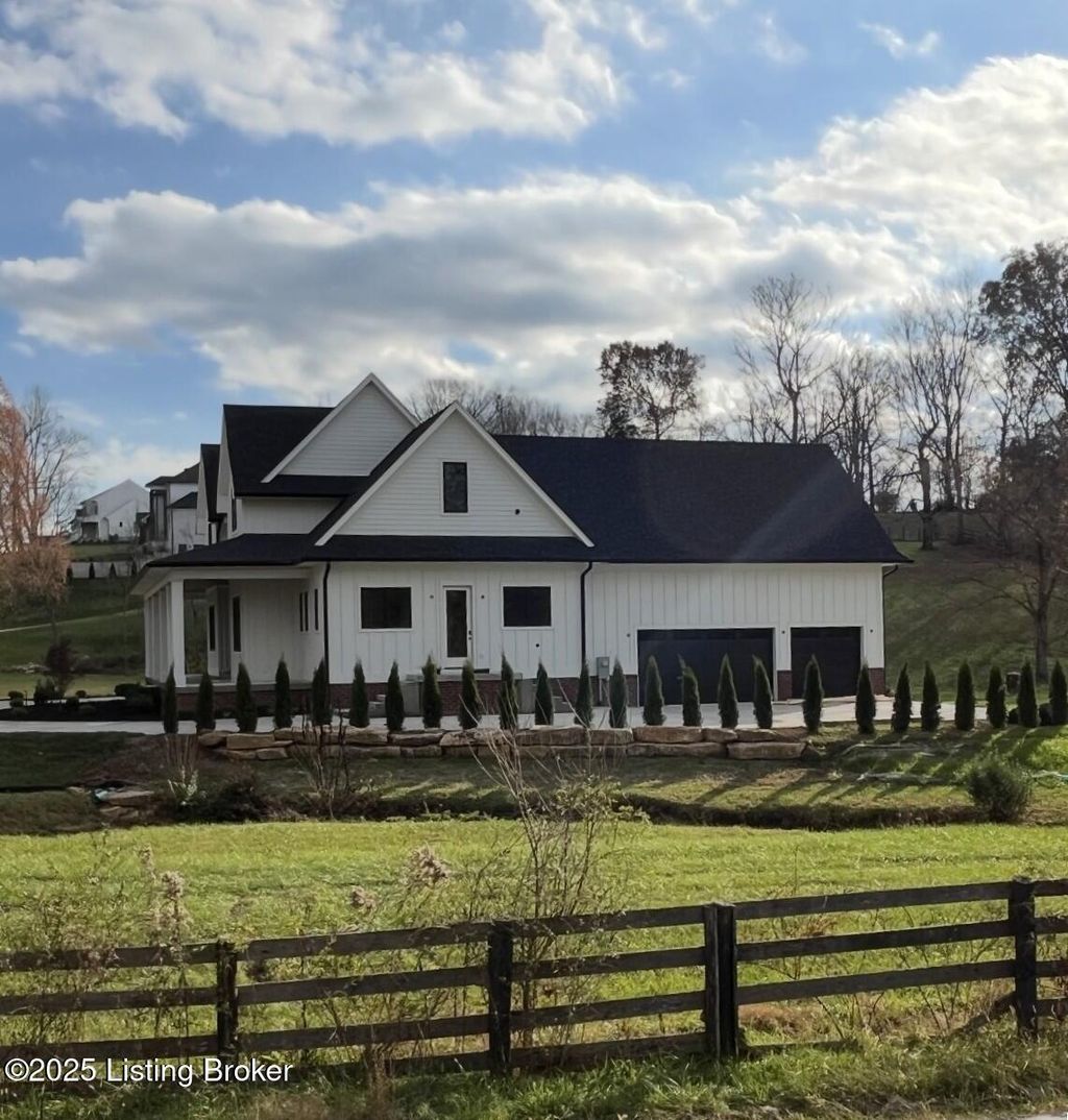 Photo of 3973 Hidden Falls Dr, Prospect, KY 40059 (MLS # 1698886)