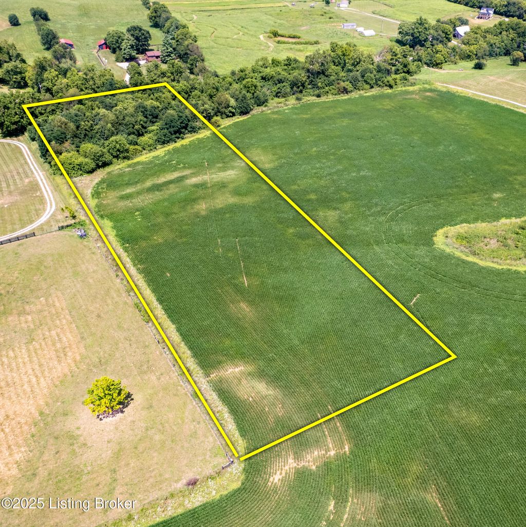 Photo of 5 Cropper Rd, Shelbyville, KY 40065 (MLS # 1711282)