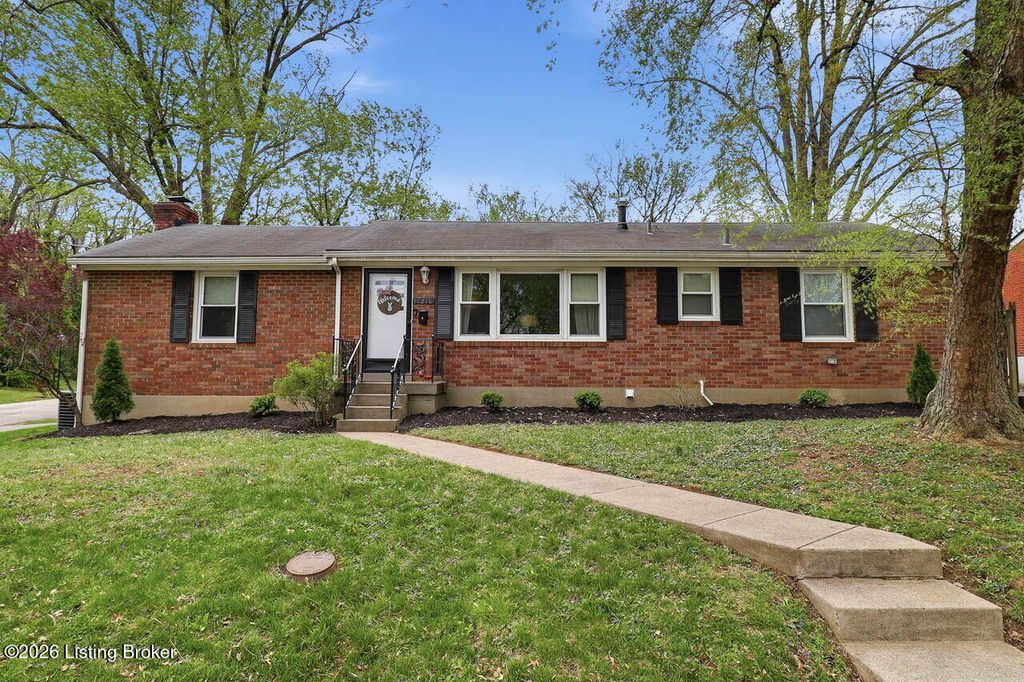 Photo of 10216 Barkley Dr, Louisville, KY 40299 (MLS # 1713079)