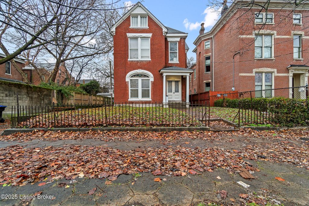 Photo of 1042 S 6th St, Louisville, KY 40203 (MLS # 1705154)