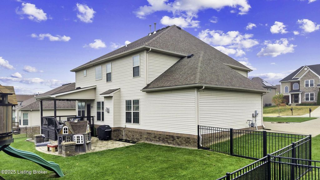 Photo of 18107 Brightleaf Pl, Fisherville, KY 40023 (MLS # 1710528)