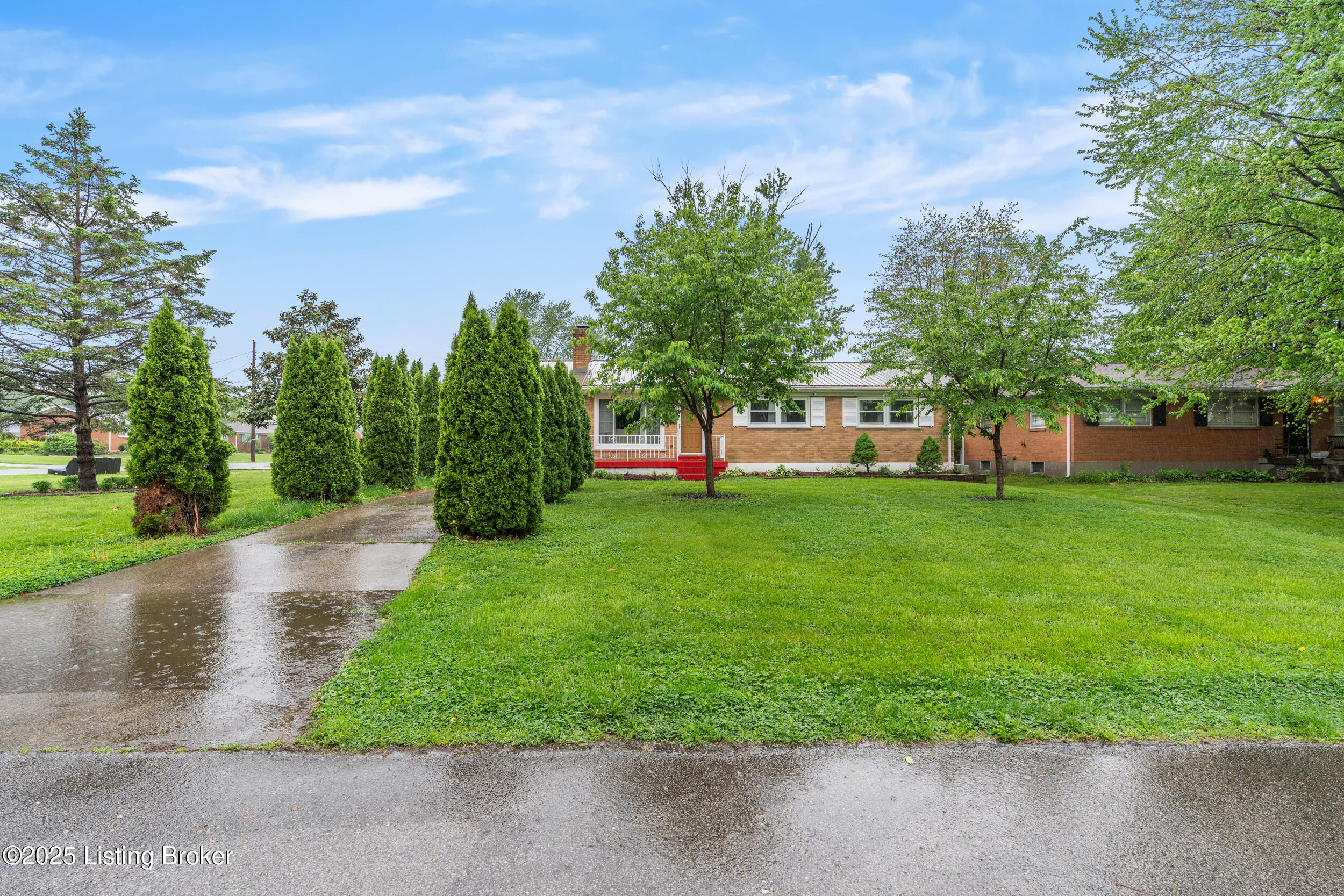 8214 Siesta Way, Louisville, Pennsylvania image 2