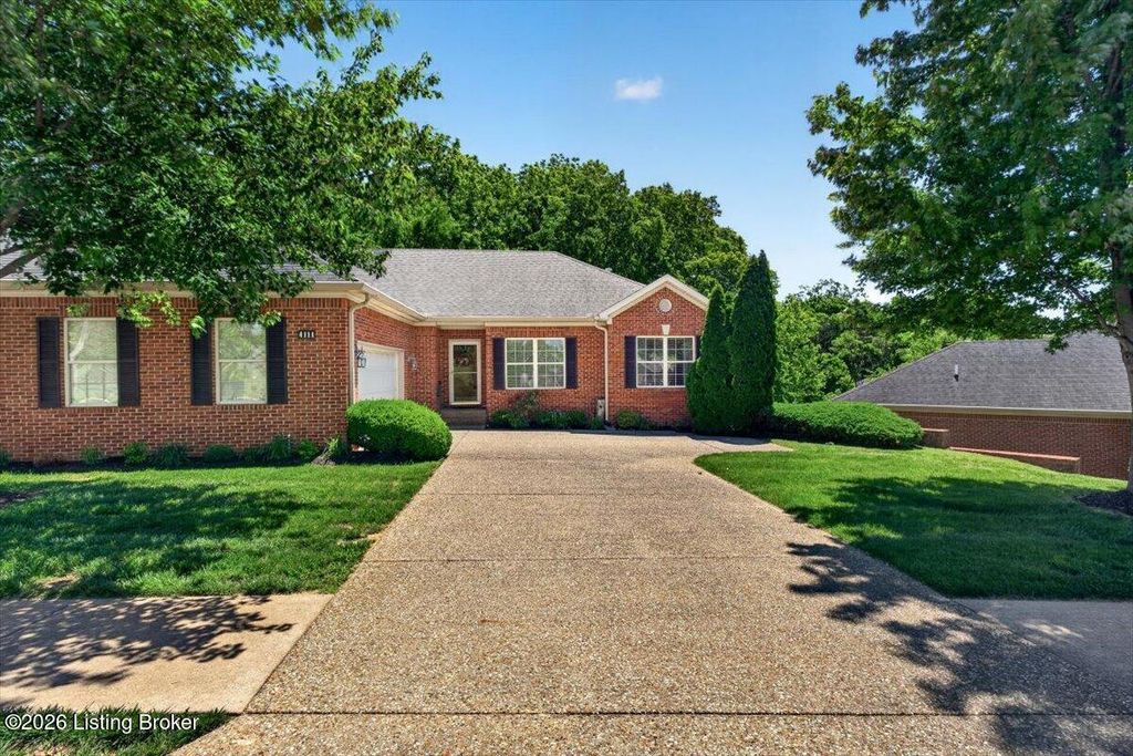 Photo of 4111 Dolphin Rd, Louisville, KY 40220 (MLS # 1717927)