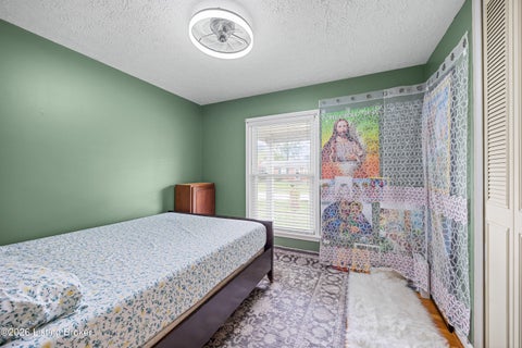 Tiny photo for 6804 Orange Blossom Rd, Louisville, KY 40219 (MLS # 1728999)