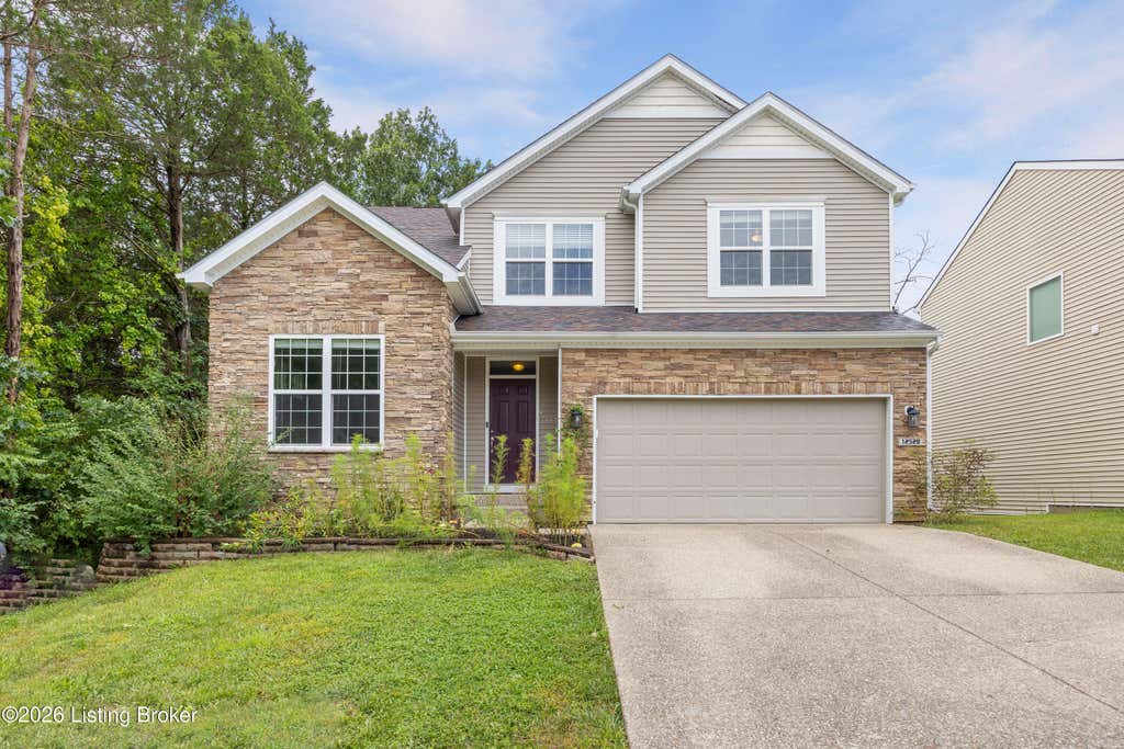 Photo of 12528 Deer Lake Ln, Louisville, KY 40299 (MLS # 1726741)