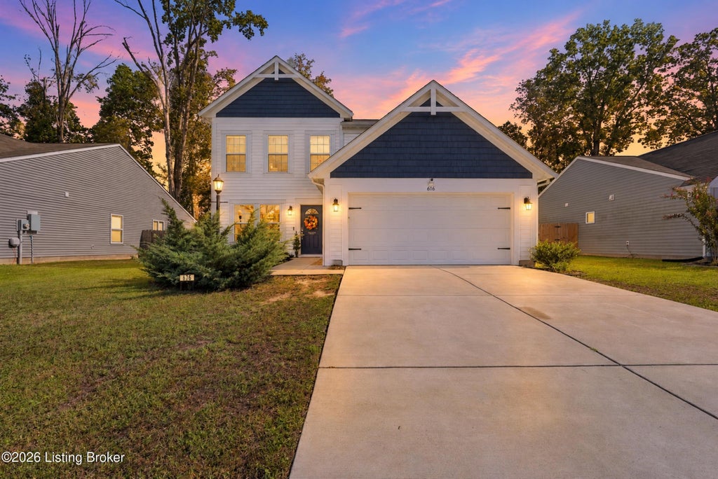 Photo of 676 Mallard Lake Blvd, Shepherdsville, KY 40165 (MLS # 1731391)