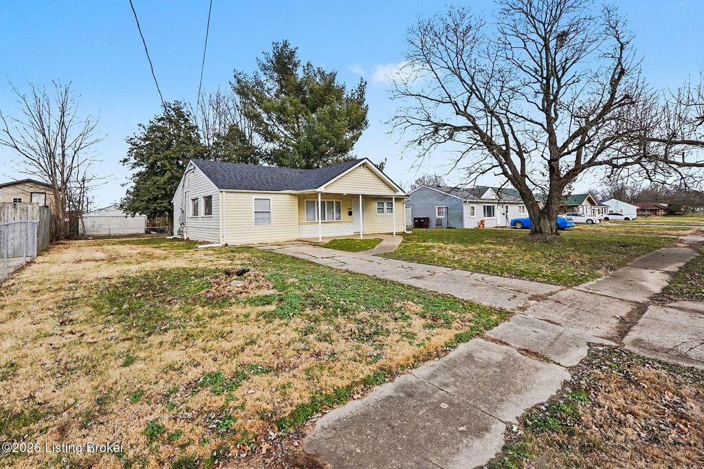 Photo of 7309 Rainbow Dr, Louisville, KY 40272 (MLS # 1707626)
