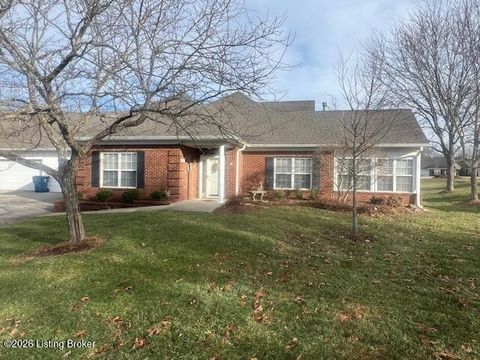 Photo of 10201 Pine Glen Cir, Louisville, KY 40291 (MLS # 1706512)