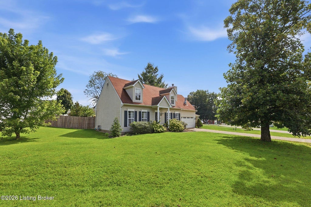 Photo of 8613 Hickory Falls Ln, Pewee Valley, KY 40056 (MLS # 1727555)