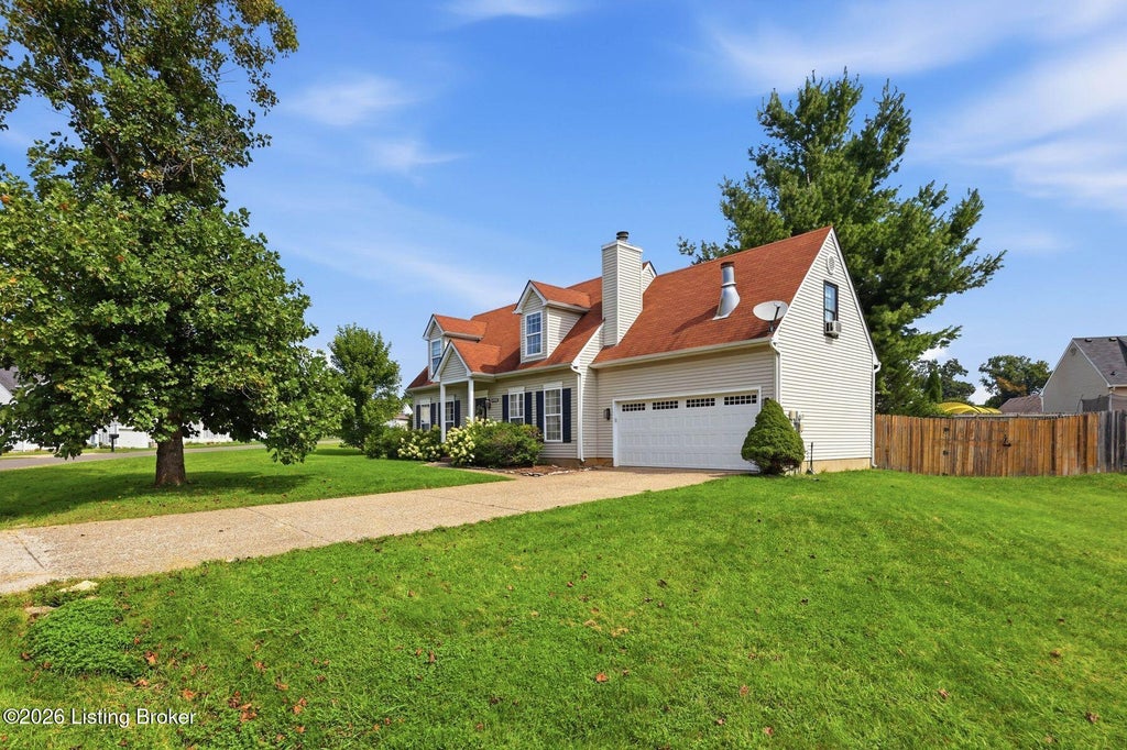 Photo of 8613 Hickory Falls Ln, Pewee Valley, KY 40056 (MLS # 1727555)