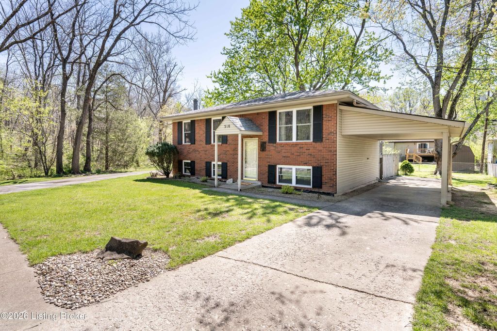 Photo of 310 Janie Ln, New Albany, IN 47150 (MLS # 1713623)