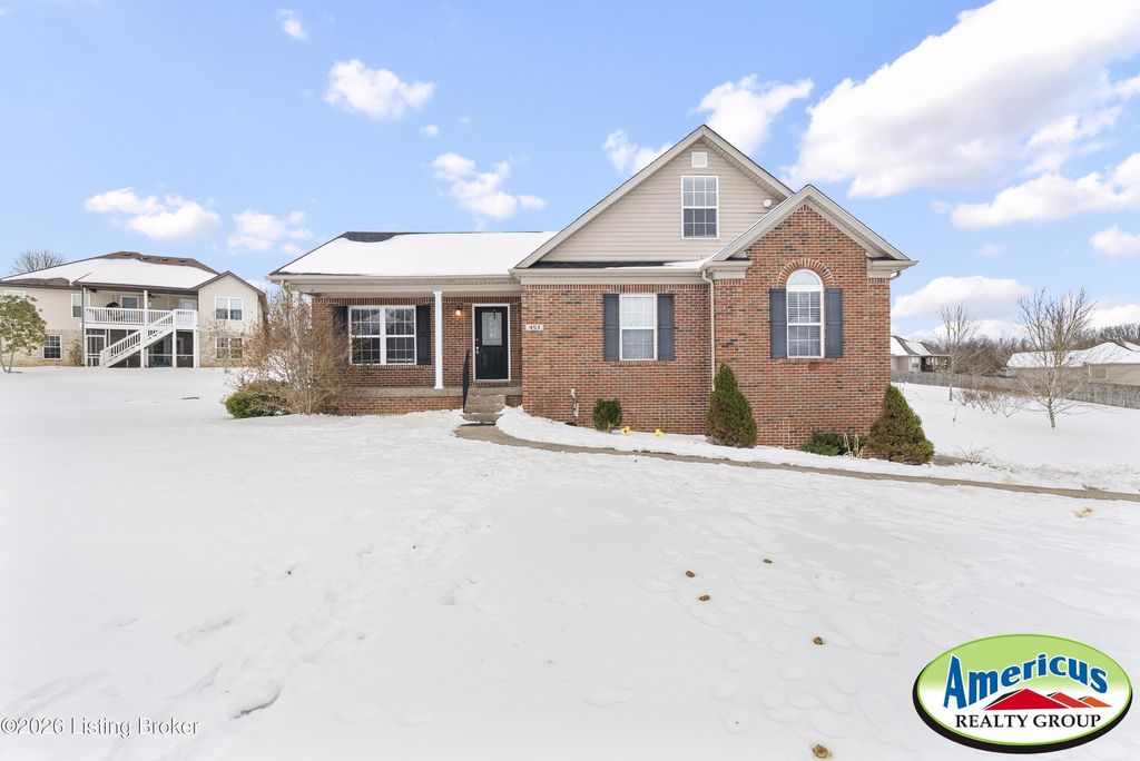 Photo of 453 Daylilly Ct, Shelbyville, KY 40065 (MLS # 1708372)