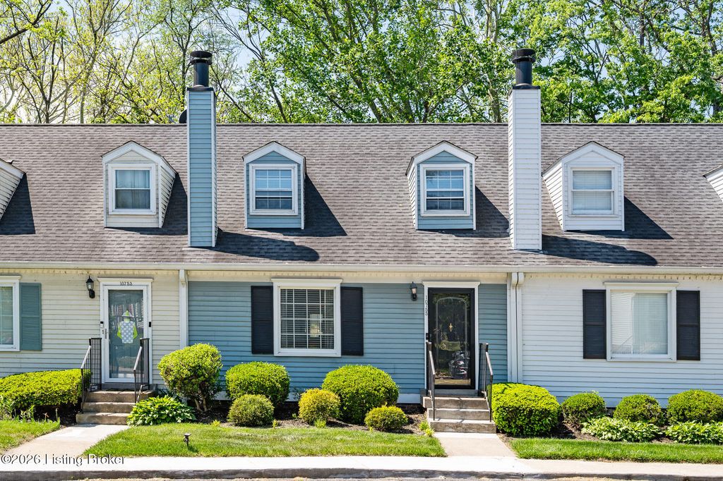 Photo of 10755 Colonial Woods Ct, Louisville, KY 40223 (MLS # 1715678)