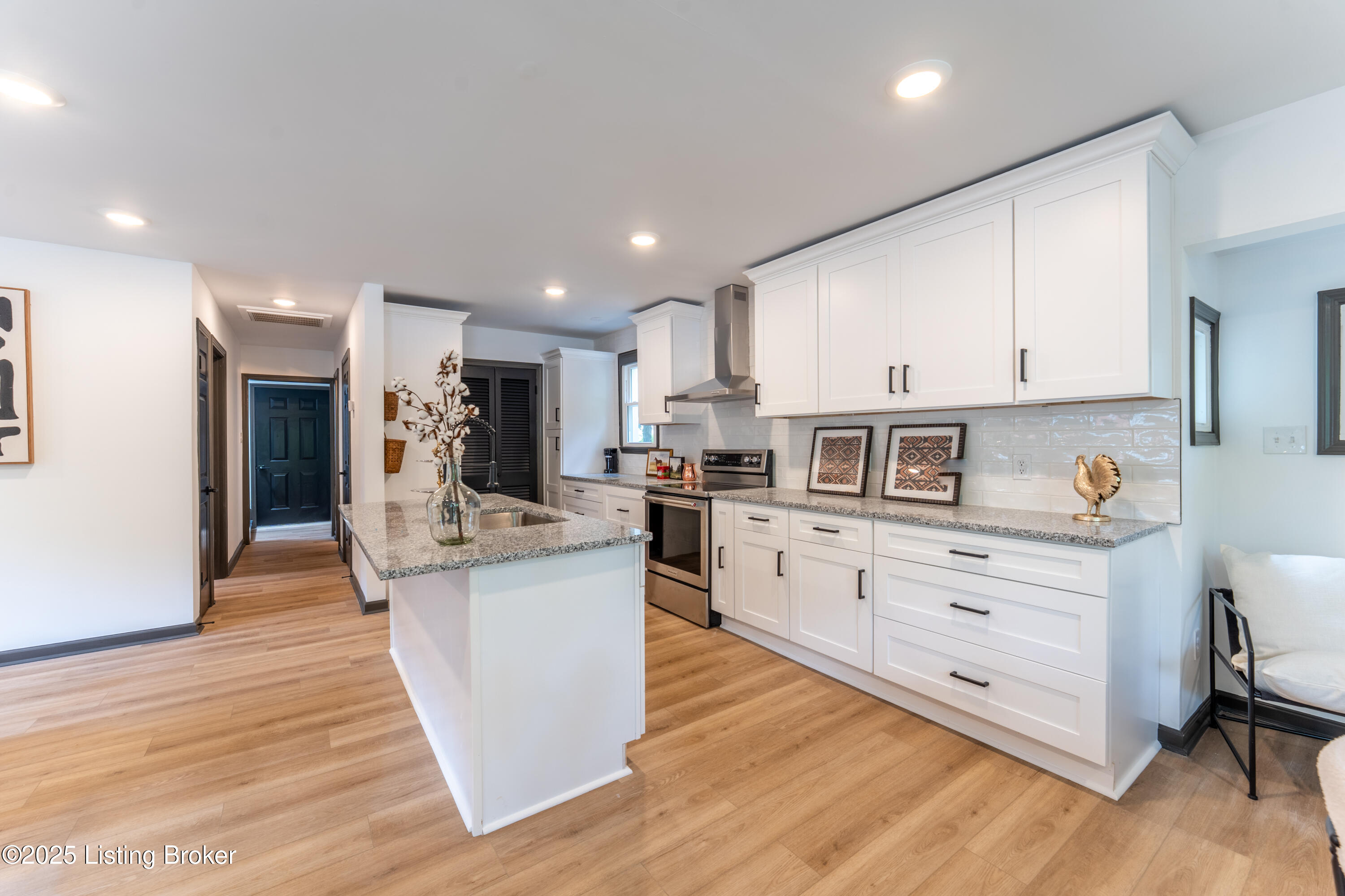 110 N Rastetter Ave, Louisville, Pennsylvania image 6