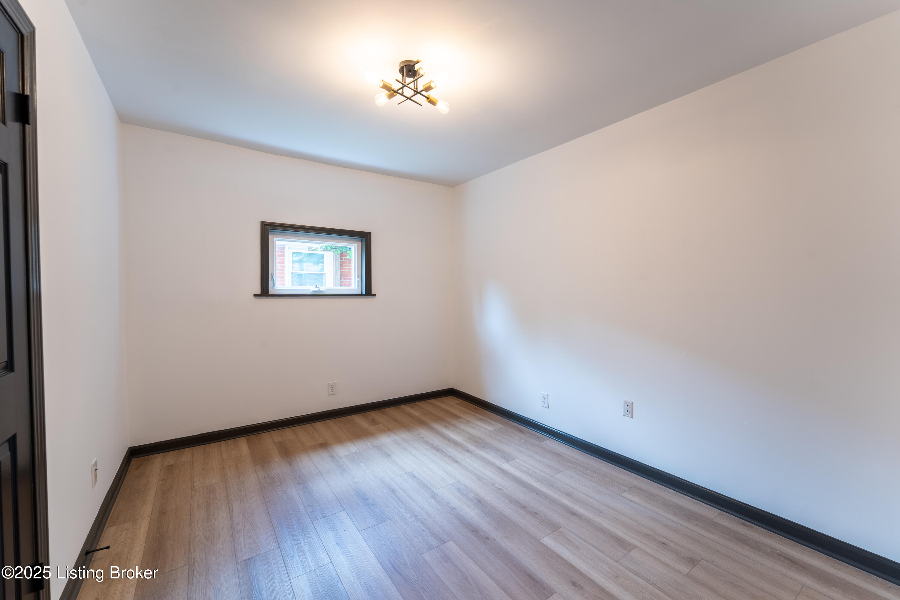 110 N Rastetter Ave, Louisville, Pennsylvania image 16