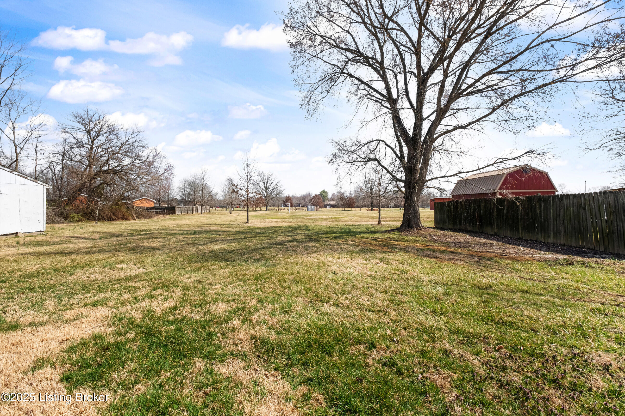 10371 Lower River Rd, Louisville, Kentucky image 20
