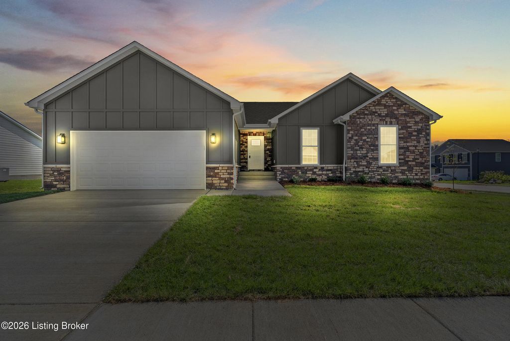 Photo of 504 Ashwood Ave, Elizabethtown, KY 42701 (MLS # 1713763)