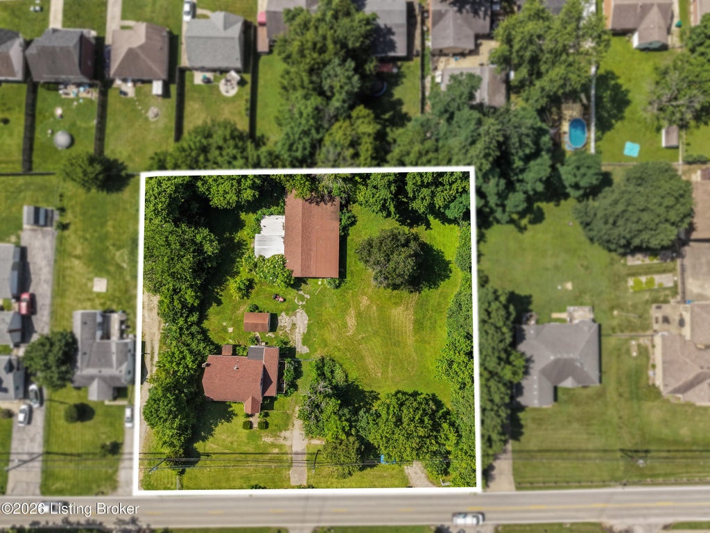 Photo of 6308 Cooper Chapel Rd, Louisville, KY 40229 (MLS # 1720714)