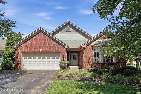 Homes For Sale - 5005 Caerlson Ln<br/> Louisville, KY 40241