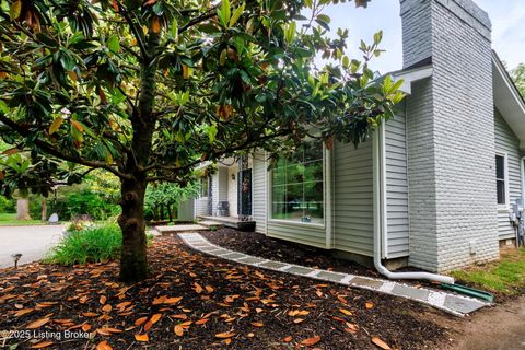 Photo of 11805 Cedardale Rd, Anchorage, KY 40223 (MLS # 1688385)