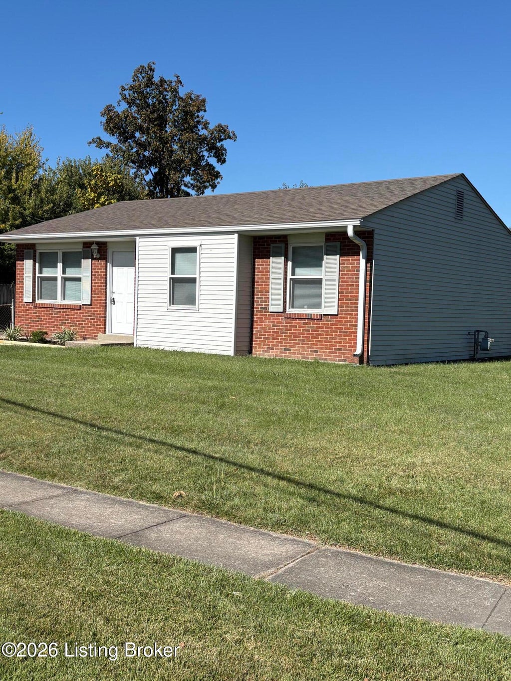 Photo of 4717 Arroyo Trail, Louisville, KY 40229 (MLS # 1732320)