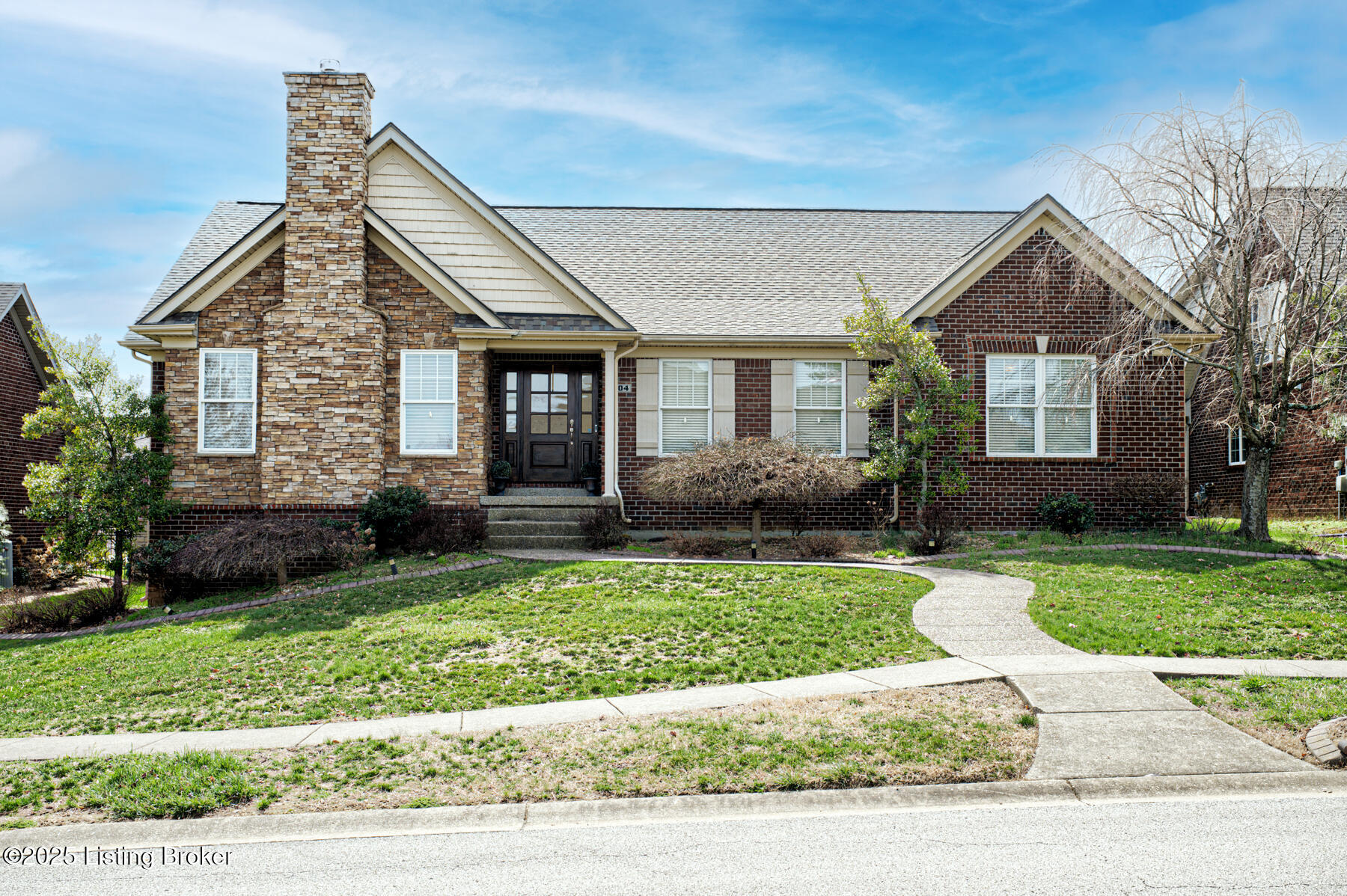 1004 Champions Cir, Simpsonville, Kentucky image 1