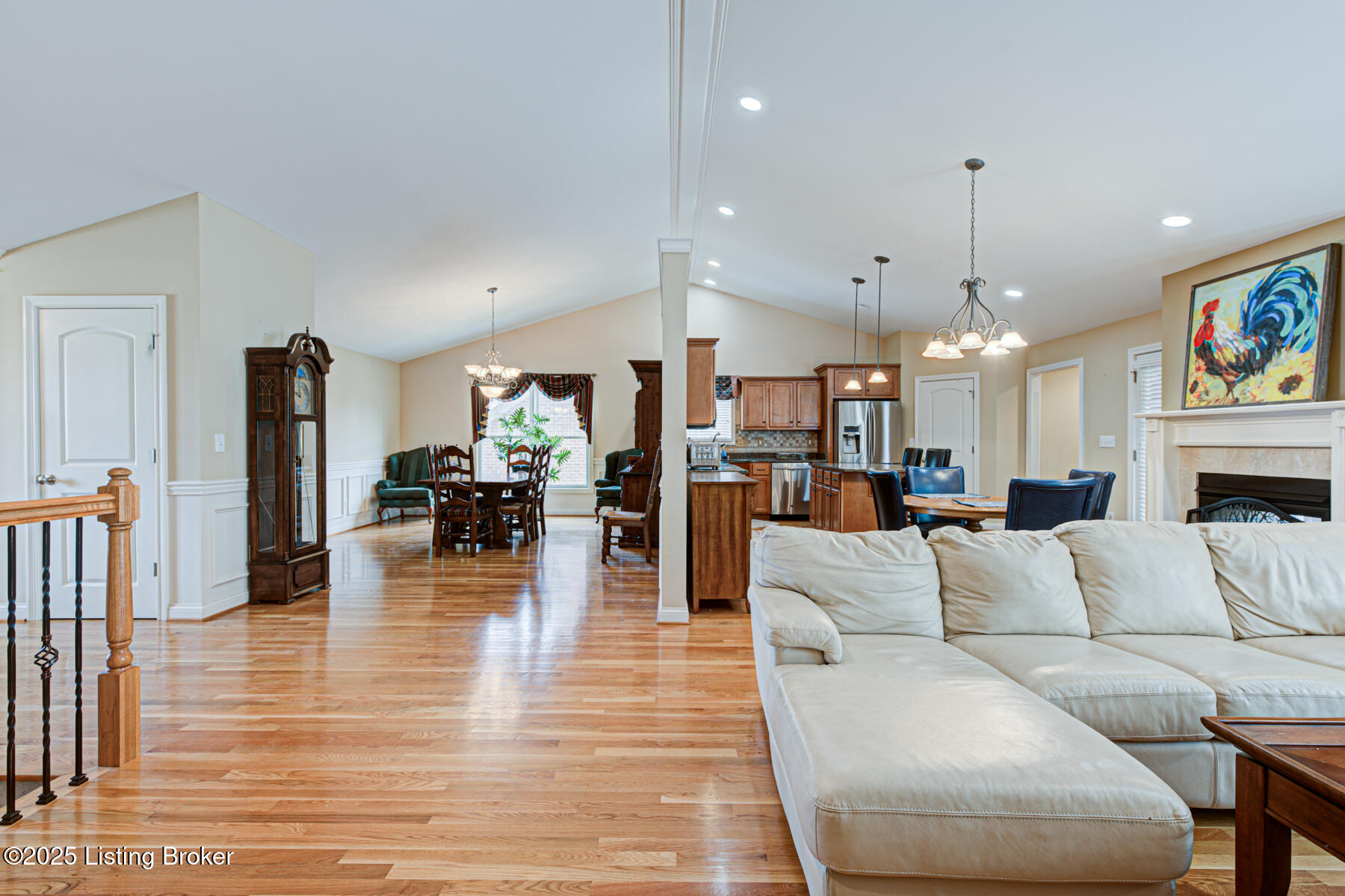 1004 Champions Cir, Simpsonville, Kentucky image 13