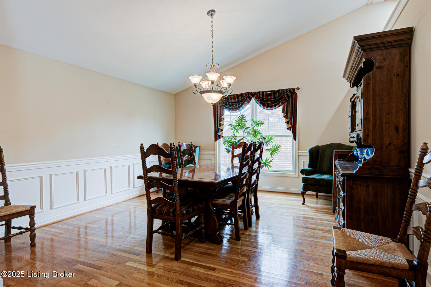 1004 Champions Cir, Simpsonville, Kentucky image 14