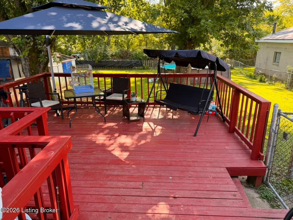 Photo of 9716 Titan Dr, Louisville, KY 40229 (MLS # 1727125)